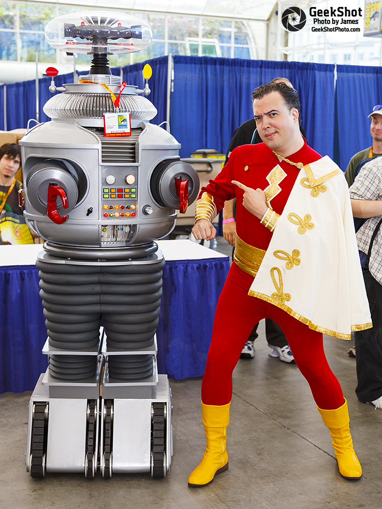 GeekShot photo series week 3 - Captain Marvel Lost in Space Robot cosplay