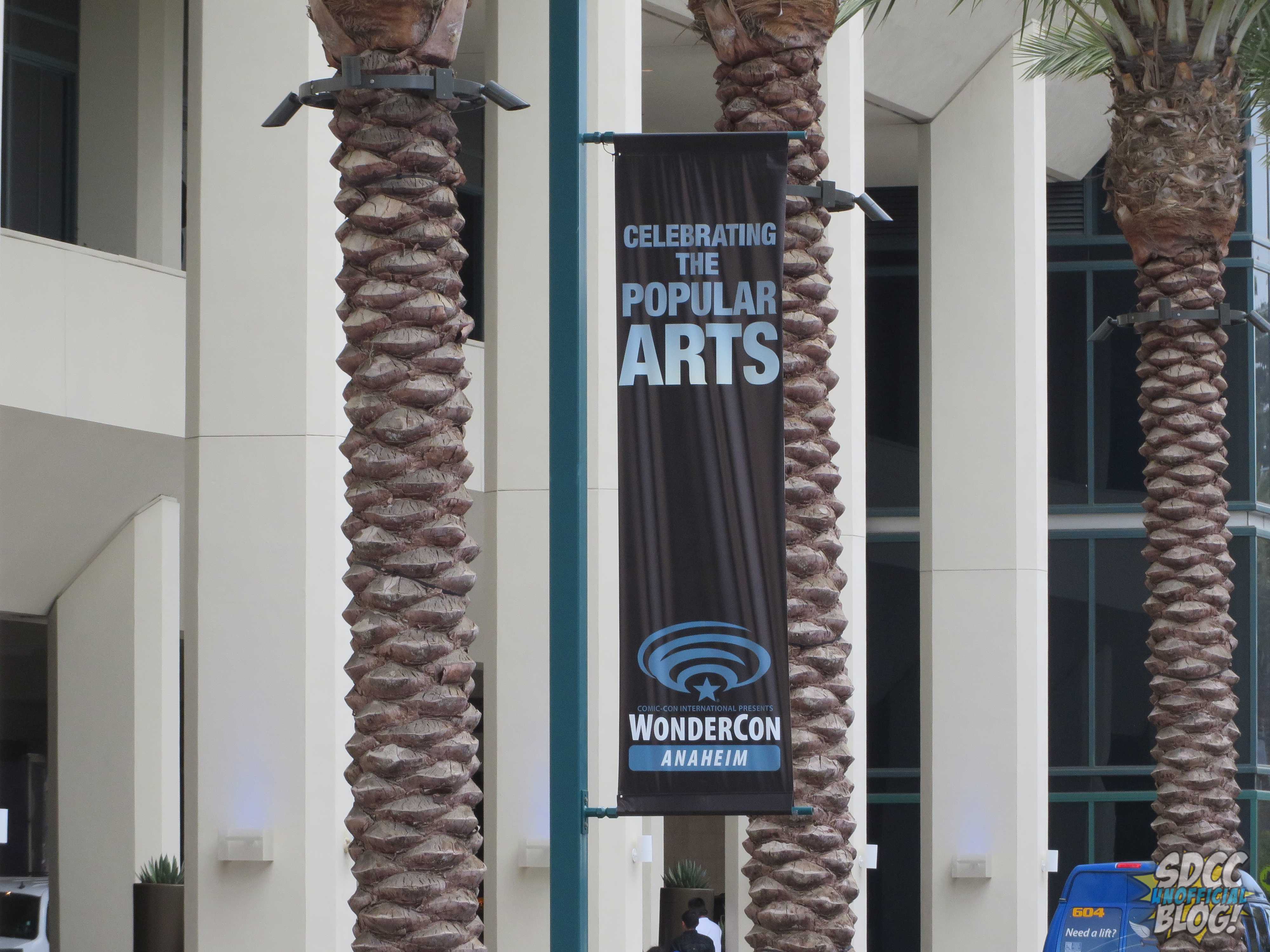 wondercon anaheim sign