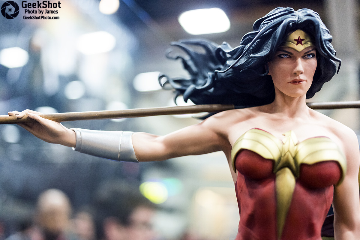 GeekShot Exclusive Series Week 31 - Wonder Woman Sideshow Collectibles statue DC Comics