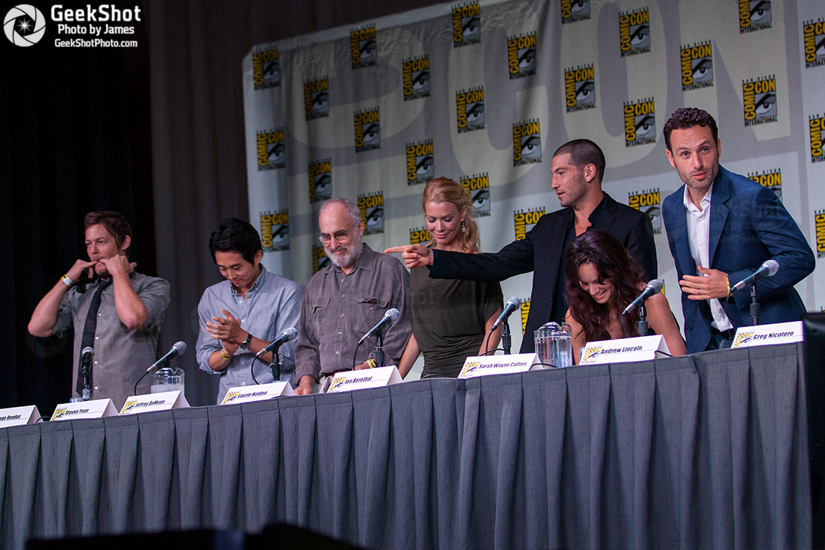 GeekShot Exclusive Photo Series Vol. 3 (Week 4) - The Walking Dead Ballroom 20 Andrew Lincoln Sarah Wayne Callies Joe Bernthal Laurie Holden Norman Reedus Steven Yeun Jeffrey DeMunn