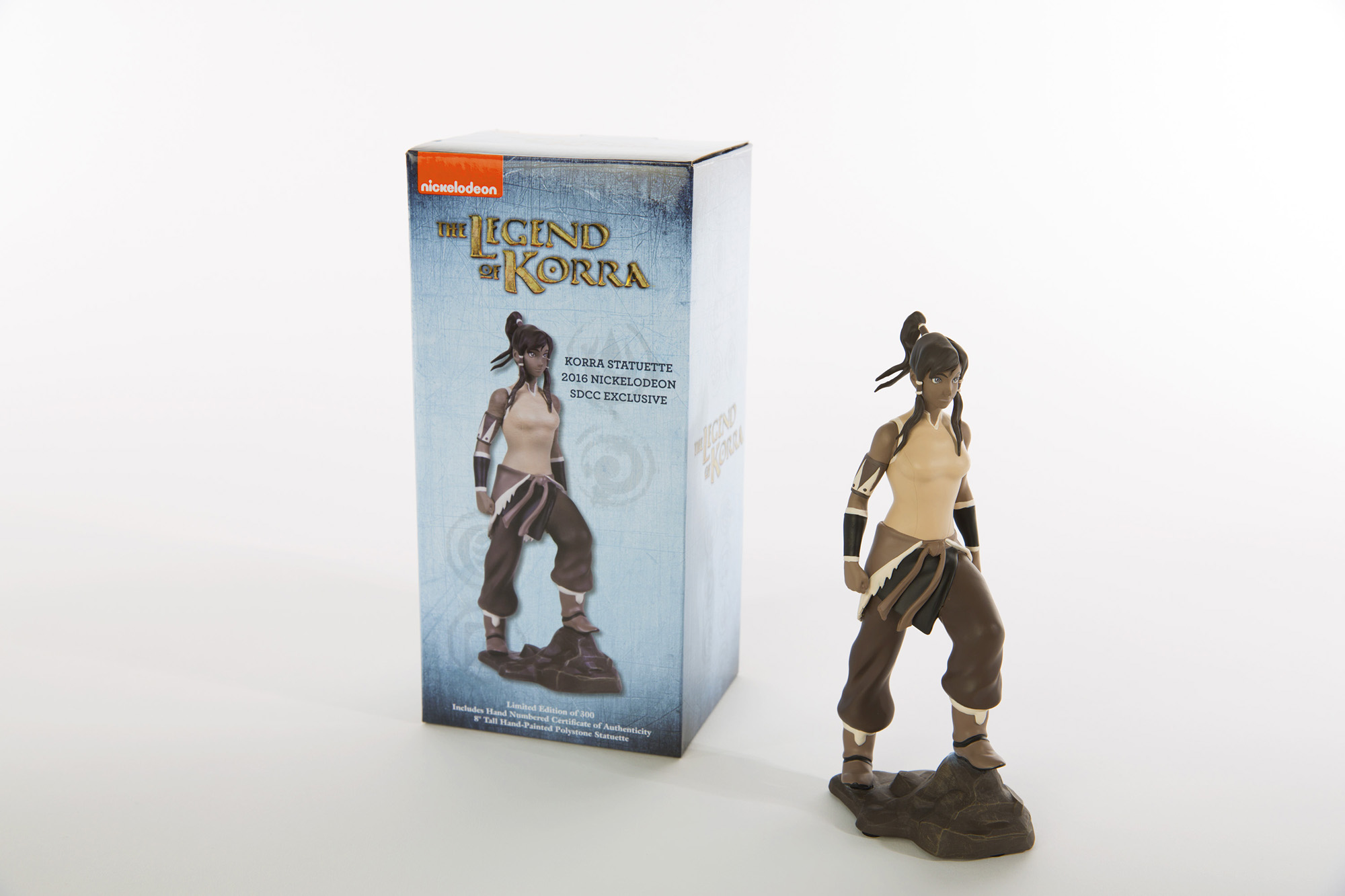 SDCC 2016_Nick_Korra Box and Statuette