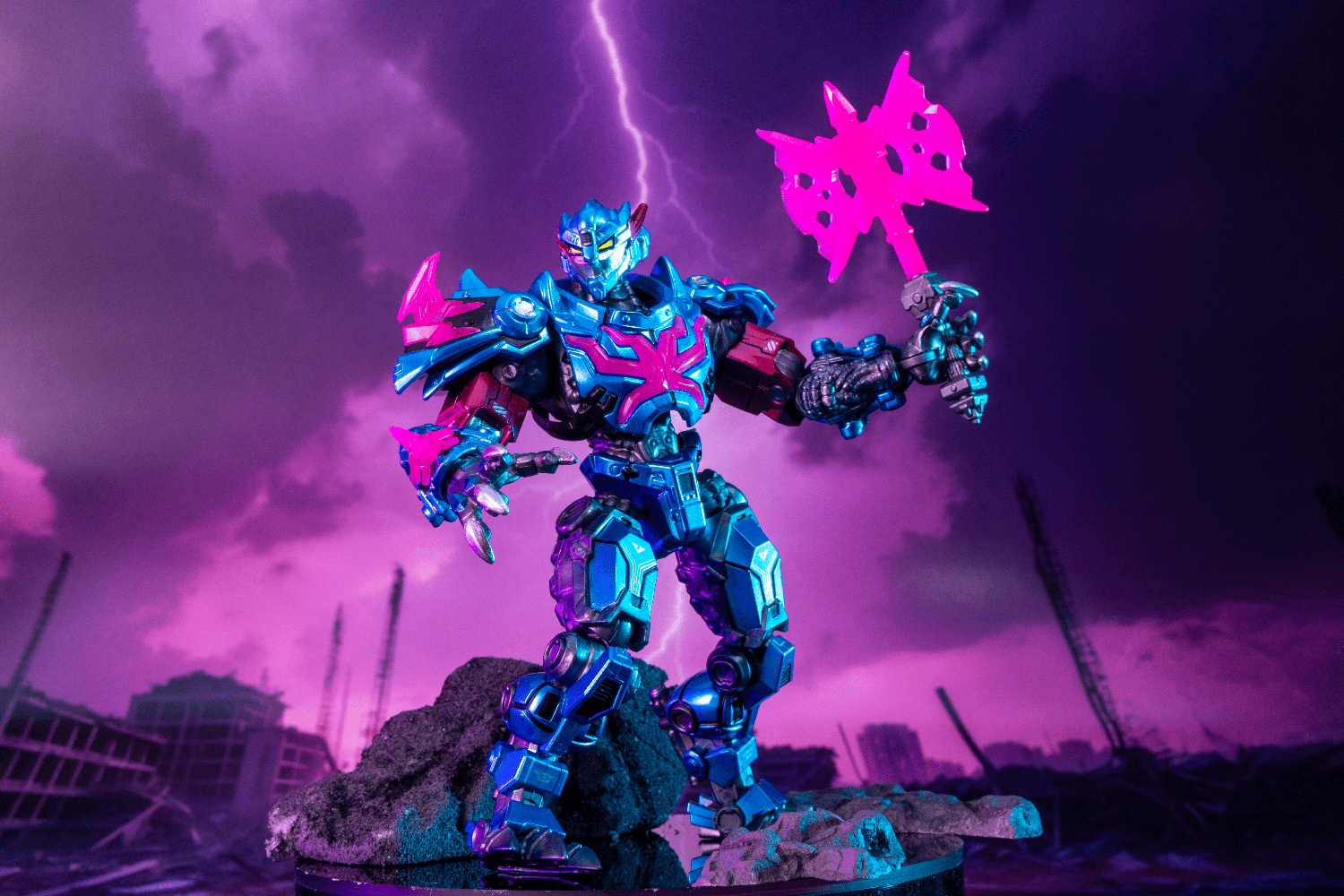 MrBeast Lab Limited Exclusive: Ultimate Panther Battle Titan