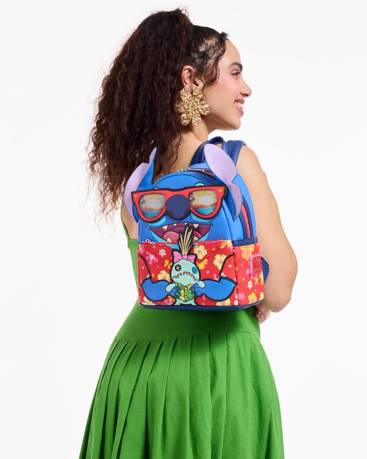 海外限定★LOUNGEFLY★Marvel ゴールド ロゴ リュック Amazon.co.jp: Loungefly Mini Backpack Marvel マーベル